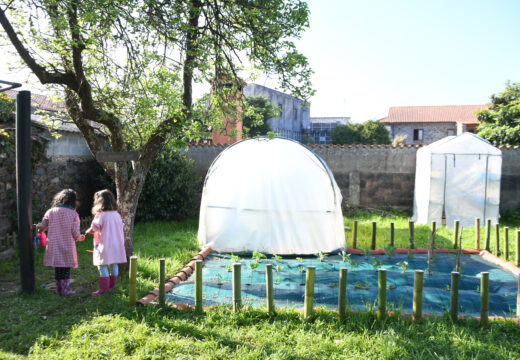 ( Re)habilitando o patio da nosa escola: o proxecto da Unitaria de Pravio co que os nenos aprenden dentro e fóra das aulas